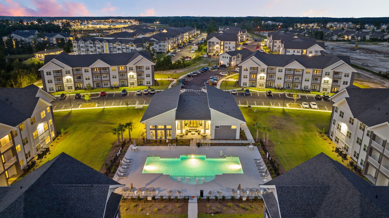 EXCHANGE AT WESTGATE in Leland, NC - Foto de edificio