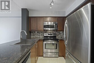 5 Michael Power Pl in Toronto, ON - Building Photo - Building Photo