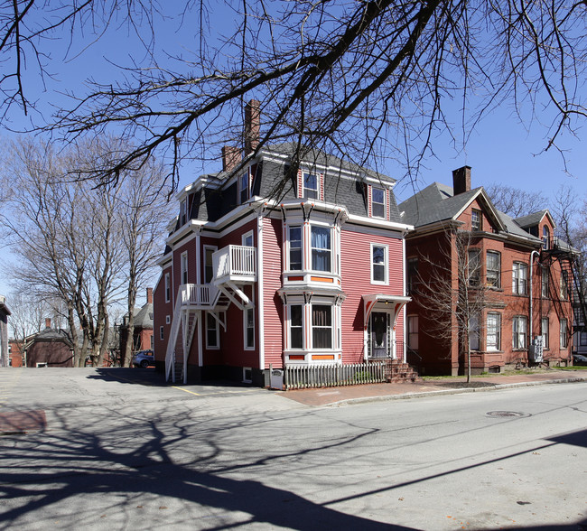 55 Sherman St in Portland, ME - Foto de edificio - Building Photo