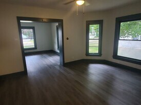 936 Harrison Ave in Beloit, WI - Building Photo