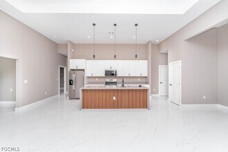 3900 9th St SW in Lehigh Acres, FL - Building Photo - Building Photo