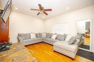 286 Ferry St in Everett, MA - Building Photo - Building Photo
