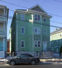 693-705 Rodman St in Fall River, MA - Foto de edificio - Building Photo