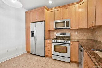 55 1st St in Pelham, NY - Building Photo - Building Photo