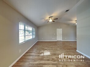 20336 Peachland Blvd in Port Charlotte, FL - Building Photo - Building Photo