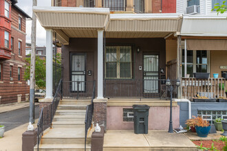 1811 N 33rd St in Philadelphia, PA - Building Photo - Building Photo