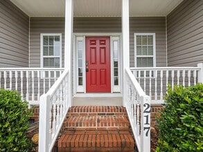 217 Meadow Loop Dr in Clayton, NC - Building Photo - Building Photo