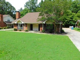 502 Plymouth Ln in Alpharetta, GA - Building Photo