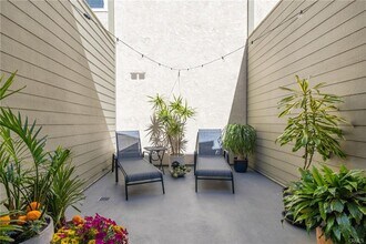 1501 Artesia Blvd in Manhattan Beach, CA - Building Photo - Building Photo