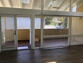 518 Dahlia Ave, Unit 518.5 Back Unit in Corona Del Mar, CA - Building Photo - Building Photo