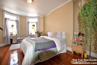 10 Strathmore Rd in Brookline, MA - Building Photo - Building Photo