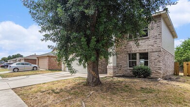8732 Hunters Point Way in Fort Worth, TX - Building Photo - Building Photo