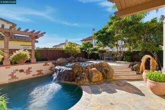 1041 S Wedgewood Rd in San Ramon, CA - Building Photo - Building Photo