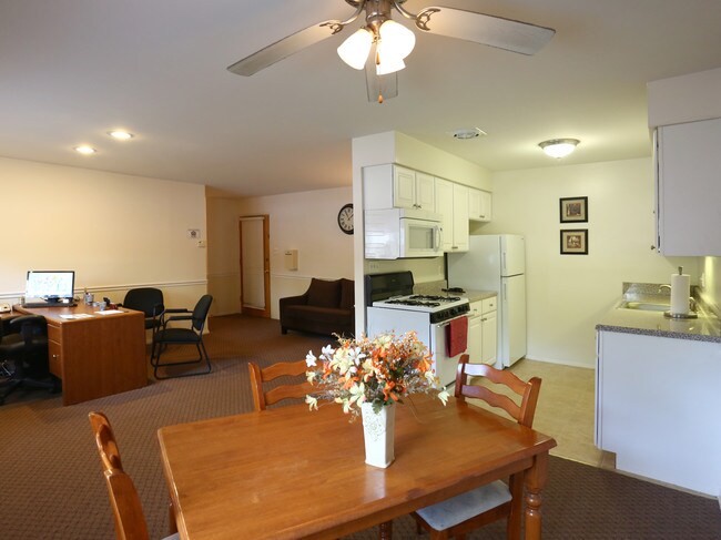 Willow Ridge Apartments in Willow Grove, PA - Building Photo - Interior Photo