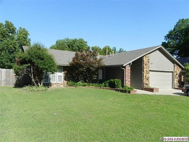 property at 7834 S 72nd E Ave