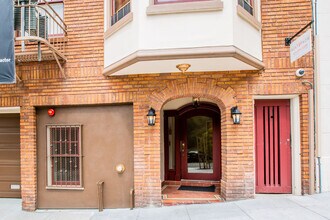 65 Buena Vista in San Francisco, CA - Foto de edificio - Building Photo
