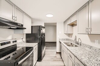 6168 Fortin Ct in Columbus, OH - Building Photo - Building Photo
