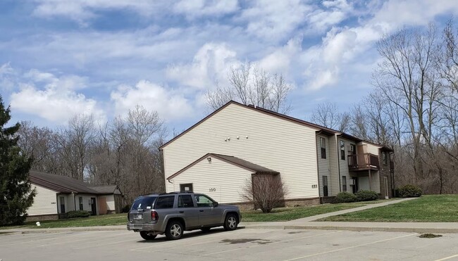 300 Knoll Creek Dr in Waterloo, IN - Building Photo - Building Photo