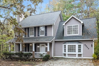 5543 Dorsett Shoals Rd in Douglasville, GA - Foto de edificio - Building Photo