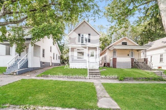 318 E Thrush Ave in Peoria, IL - Building Photo - Building Photo