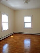 25 Knapp St, Unit 2 in Somerville, MA - Building Photo - Building Photo