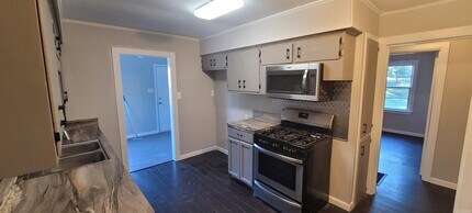 1604 Texas St in Malvern, AR - Building Photo - Building Photo