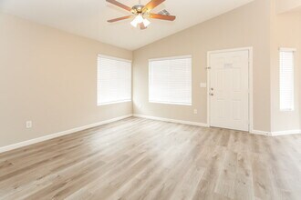 3436 Beca Faith Dr, Unit 2E in North Las Vegas, NV - Building Photo - Building Photo