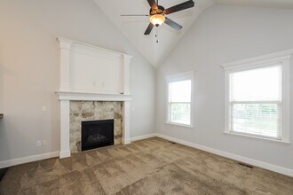 115 SW Hanging Garden St in Blue Springs, MO - Building Photo - Building Photo