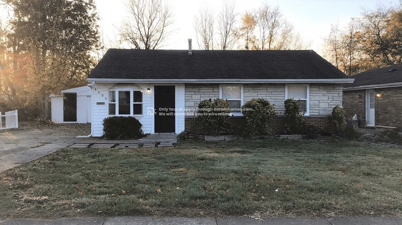 4406 Silver Leaf Dr in Louisville, KY - Building Photo