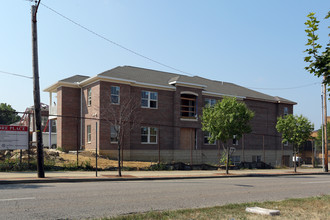 Kenmore Place in Akron, OH - Foto de edificio - Building Photo