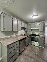 Del Ray Apartments in Portland, OR - Foto de edificio - Building Photo