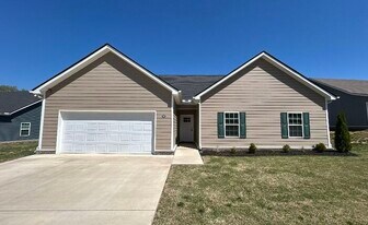 1027 Echo Rdg Rd in Columbia, TN - Building Photo