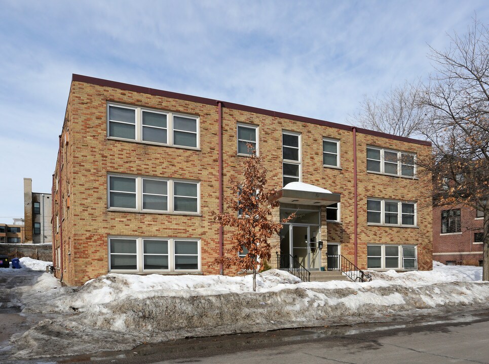 Starlight Terrace in Minneapolis, MN - Building Photo