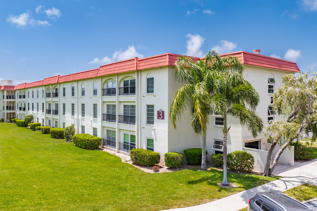 Mediterranean Manors in Dunedin, FL - Building Photo