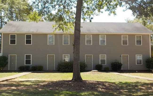 2700 Doncaster Dr in Albany, GA - Building Photo - Building Photo