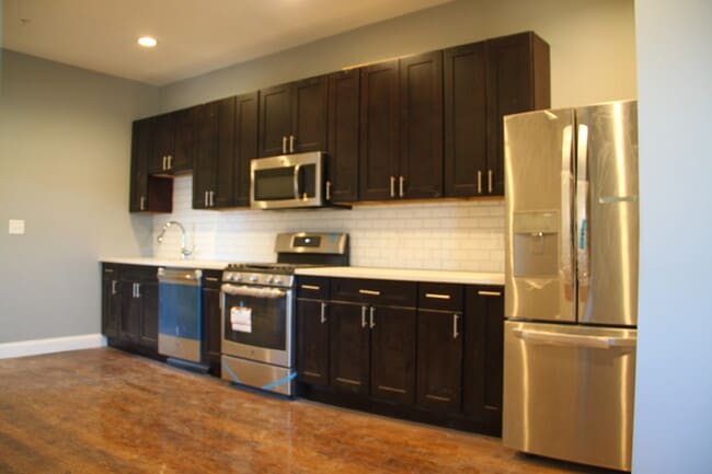3215 Washington St, Unit 2