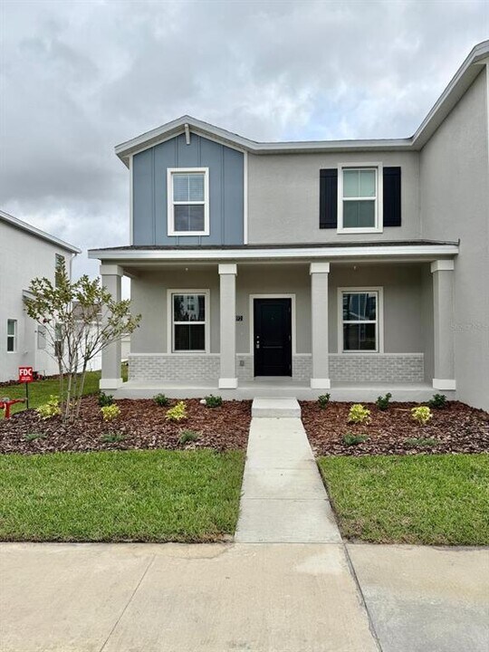 2392 Rider Rain Ln in Apopka, FL - Building Photo
