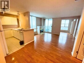 7077 Beresford St. in Burnaby, BC - Building Photo - Building Photo