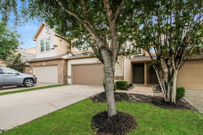 property at 3918 Calgary Cir