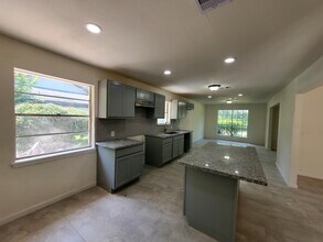 22019 Kenchester Dr in Houston, TX - Building Photo - Building Photo