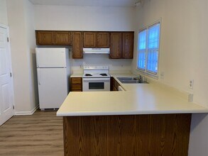 6211 Waterside Ln in Raleigh, NC - Building Photo - Building Photo