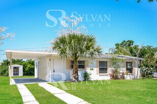 504 N 5th St in Haines City, FL - Building Photo