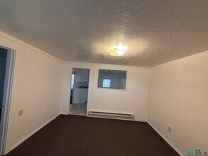 207 W Chisum Ave in Artesia, NM - Building Photo - Building Photo