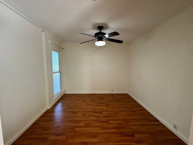 property at 46-130-130 Kiowai St