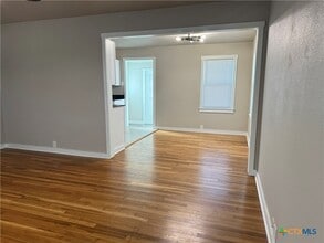 1706 S 41st St in Temple, TX - Foto de edificio - Building Photo