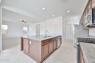 25092 N 75th Ln in Peoria, AZ - Building Photo - Building Photo