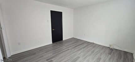 206 Main St in Millburn, NJ - Building Photo - Building Photo