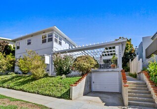 1047 19th St in Santa Monica - North of Wilshire Blvd! in Santa Monica, CA - Building Photo - Building Photo