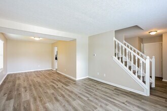 5744 Ashby Dr in Indianapolis, IN - Building Photo - Building Photo