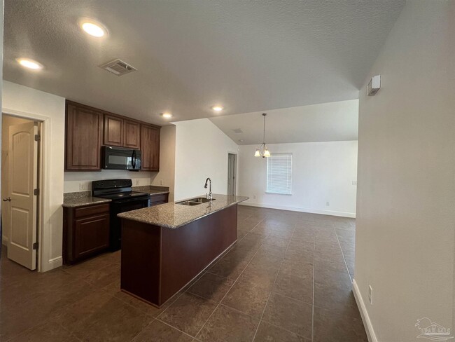 5616 Shooting Star Ct in Milton, FL - Building Photo - Building Photo